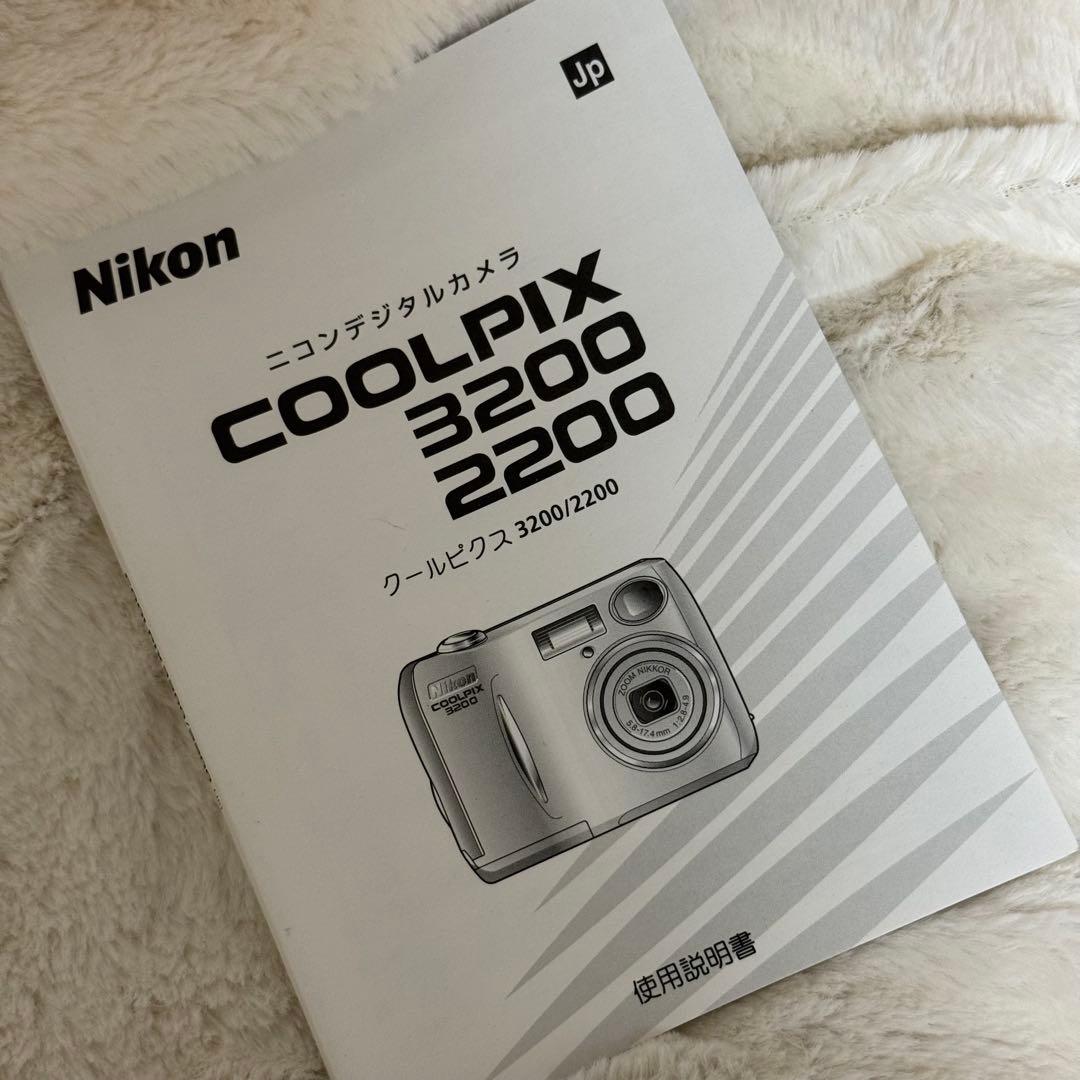 Nikon COOLPIX 3200 コンパクトデジタルカメラ　動作品