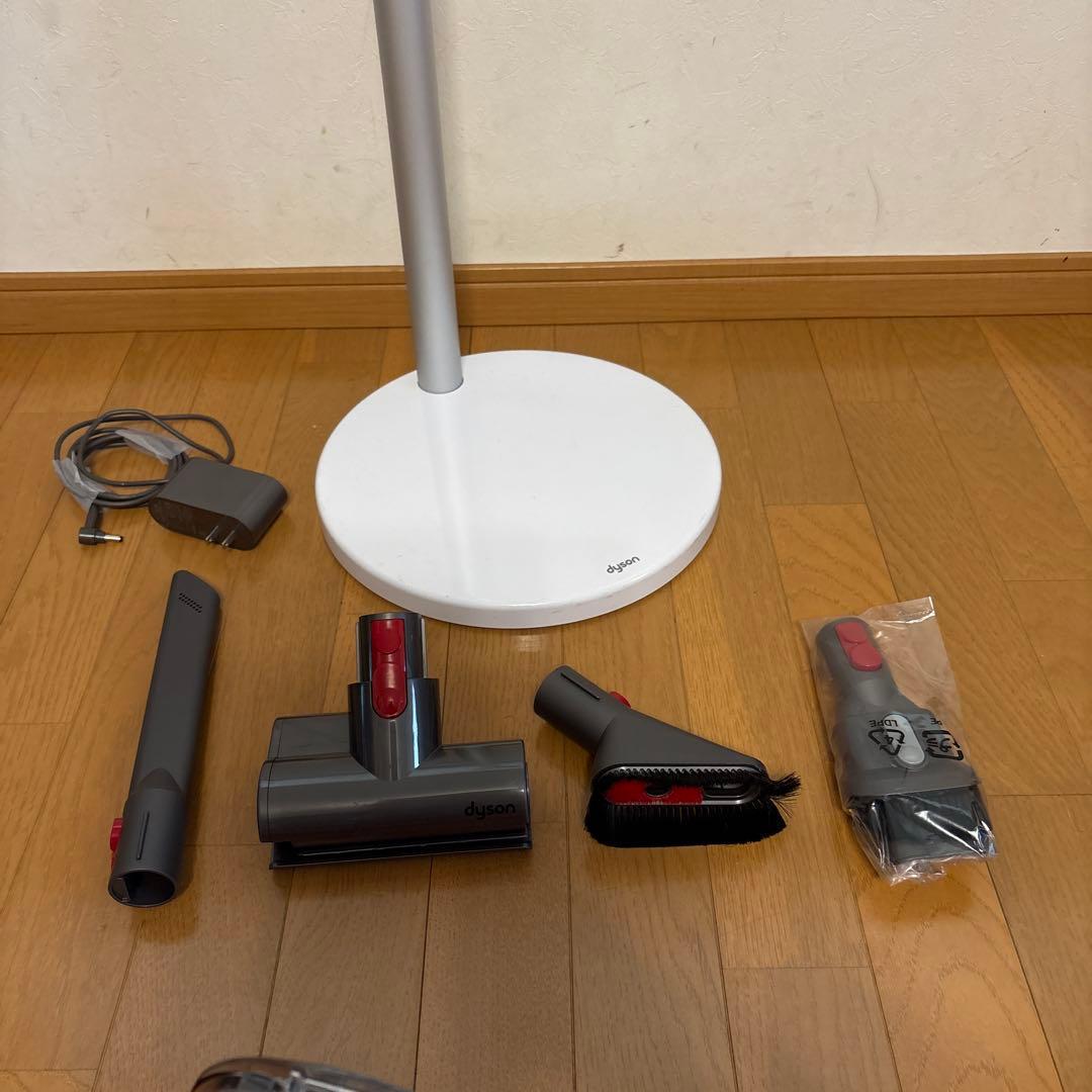 ダイソン V11 SV14 美品　スタンド付き　分解洗浄除菌整備済　NO.3