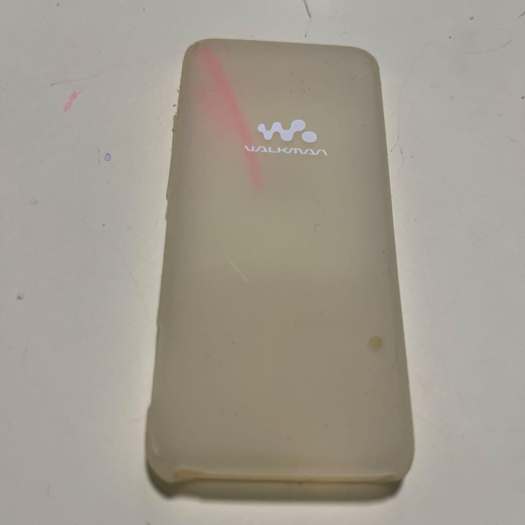 超美品　SONY WALKMAN ピンク 本体とスピーカーと付属品