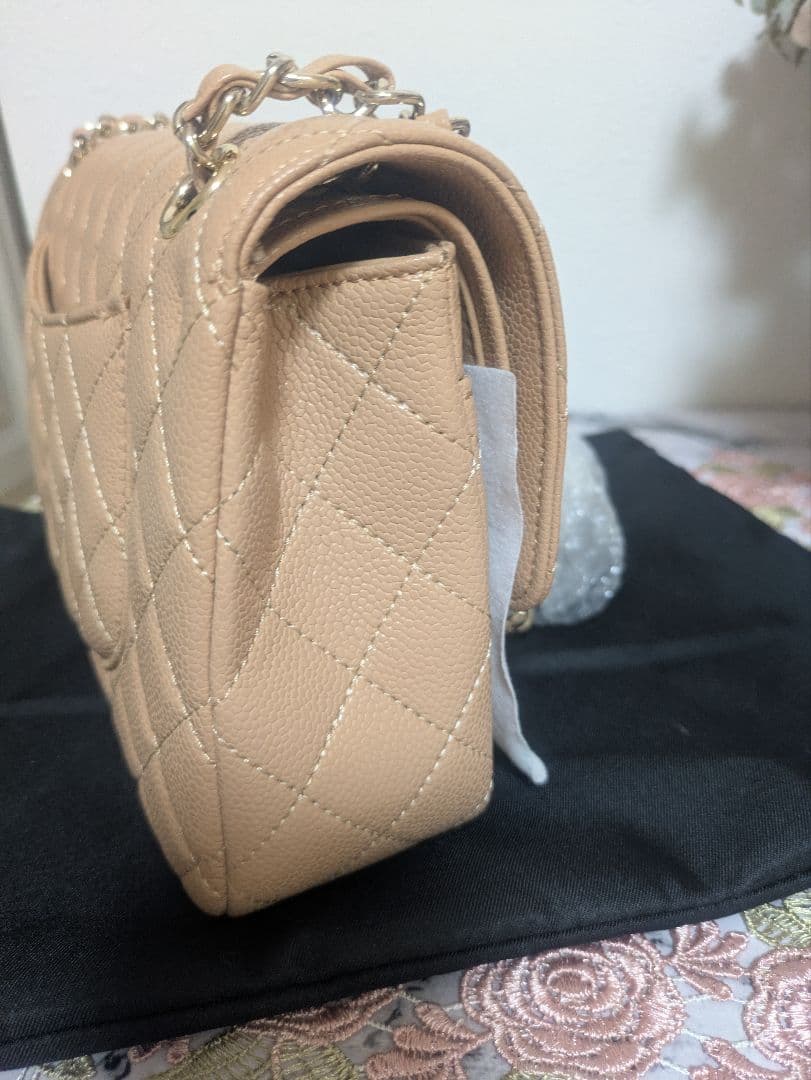 hiromin様♡ CHANEL シャネルノベルティ　キャビアスキンベージュ新品