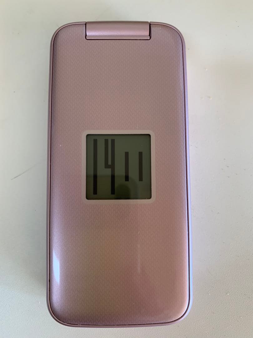 docomo らくらくホン F-01M 8GB ピンク
