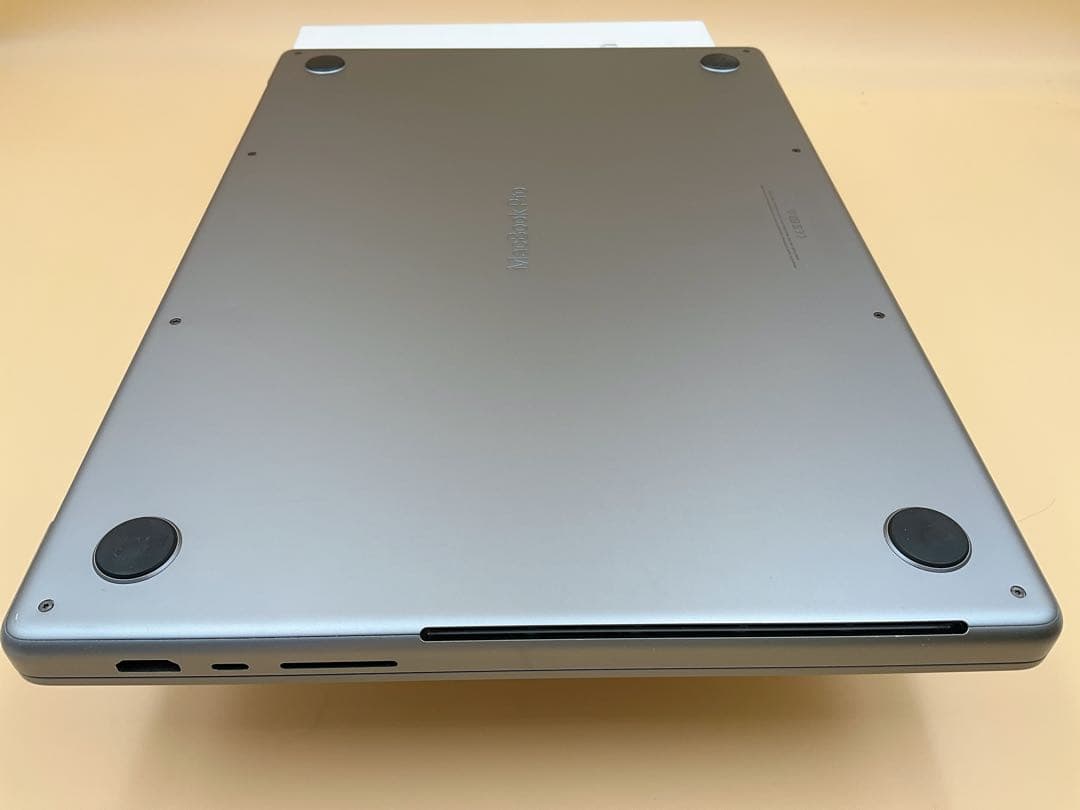 【美品】Macbook Pro 2021 16 M1 Max 32GB/1TB