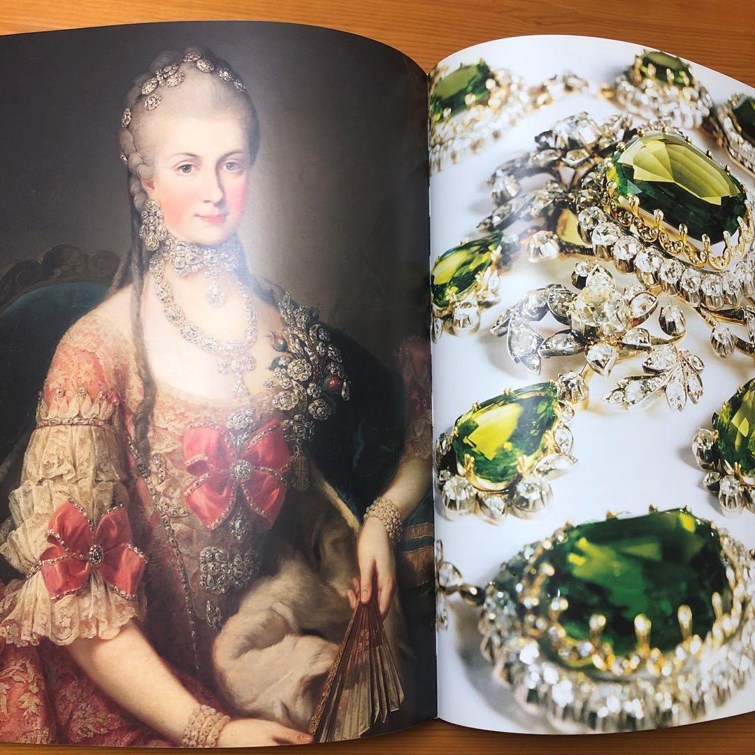 QUEENS' JEWELS ハードカバー 書籍
