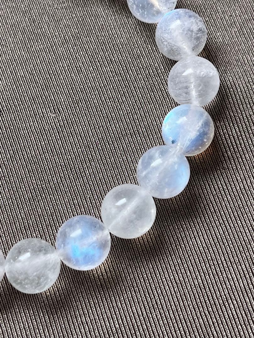 天然石ブレスレット☆高品質！ブルームーンストーン９ｍｍ☆ブルーシラーが美しい♡