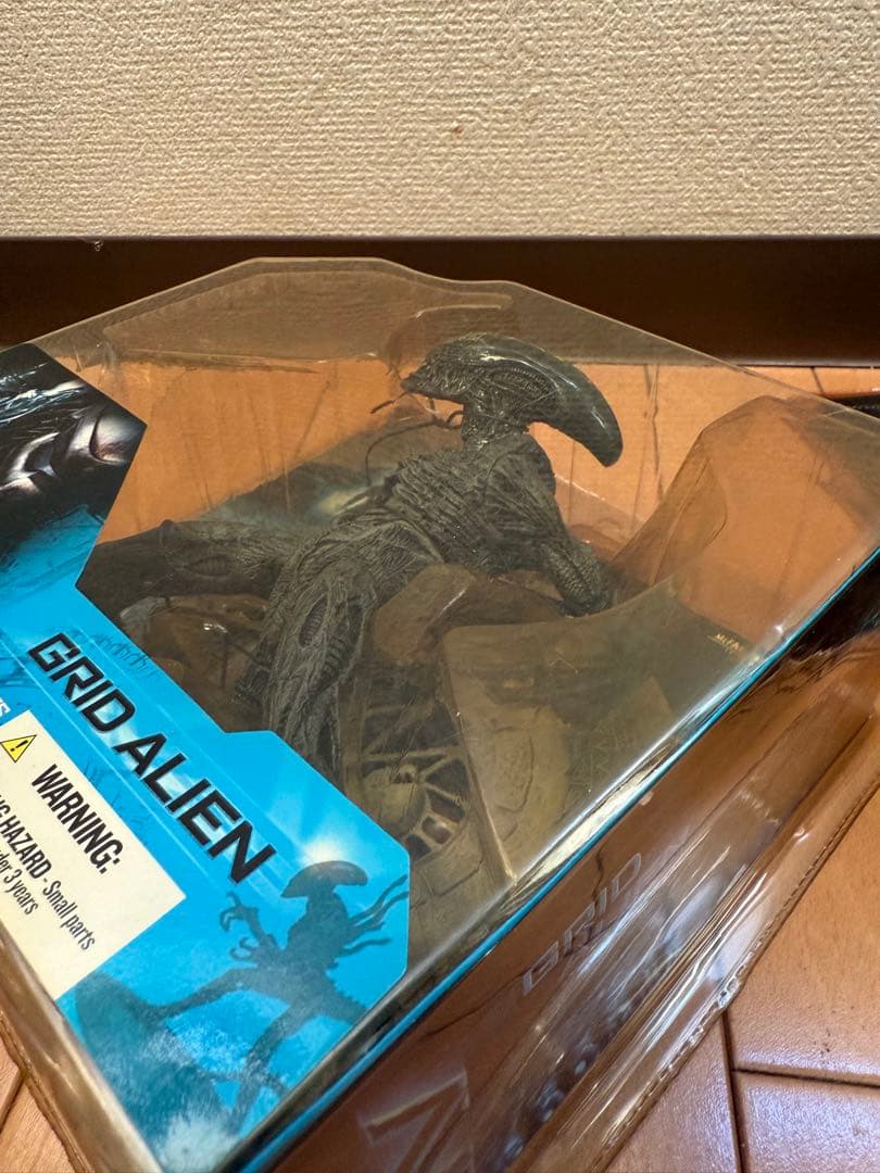 ひ*ろ様 【未開封3体セット】McFarlane AVP フィギュア