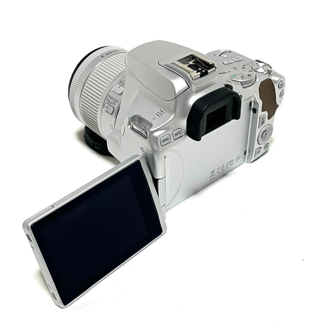 高性能で軽い ❣️Canon EOS Kiss X10 シルバー 標準レンズ