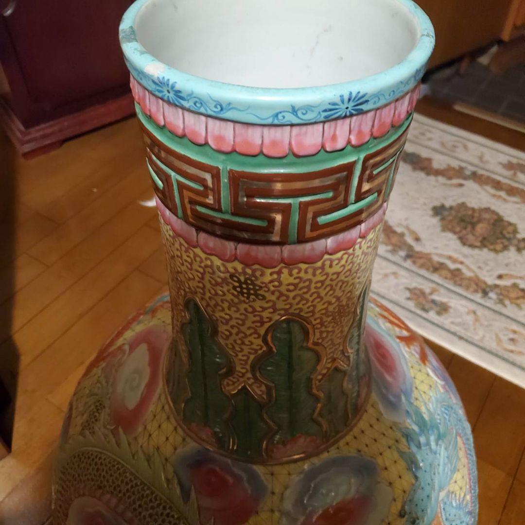 中国古玩　粉彩雲龍紋　大花瓶　天球瓶