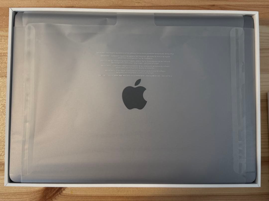 美品　MacBookAir 13インチ 8GB 256GB M1 スペースグレー