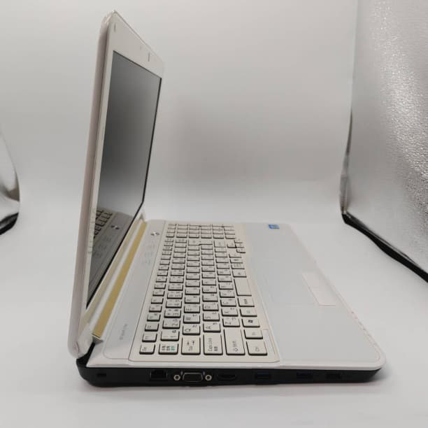 Corei7搭載 バッテリ新 15 富士通 16GB SSD256GB オフィス