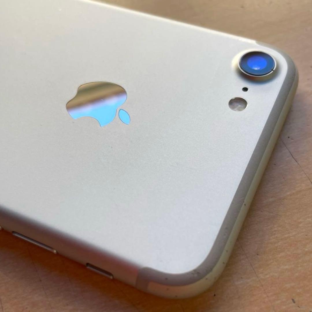 iPhone 7 シルバー　32GB A1779 美品　バッテリー80%