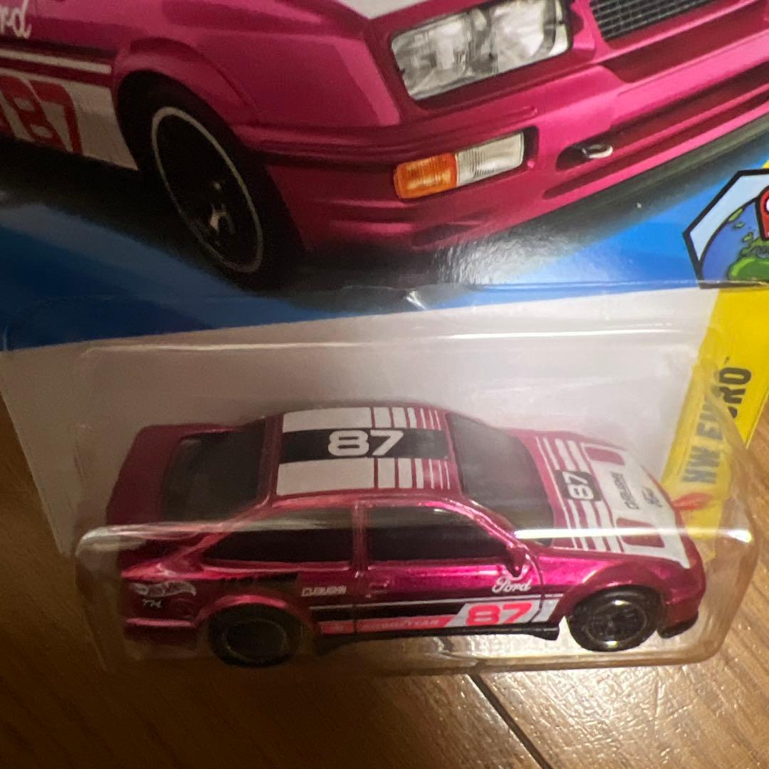 ホットウィール　スーパートレジャーハント　FORD SIERRA