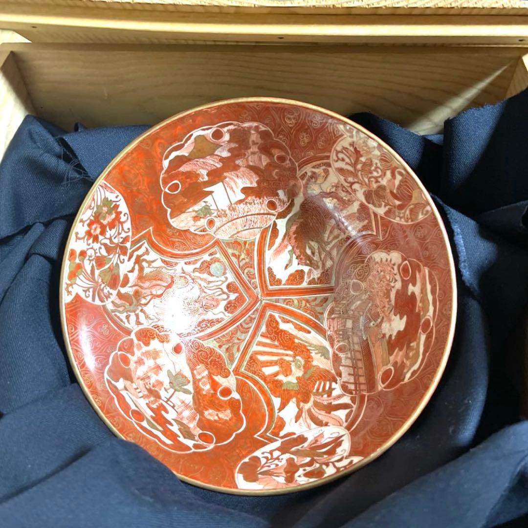 『ジャパン　クタニ』再興九谷　吉祥文様 窓絵 赤絵金彩　割取紋様　三ツ組『美品』