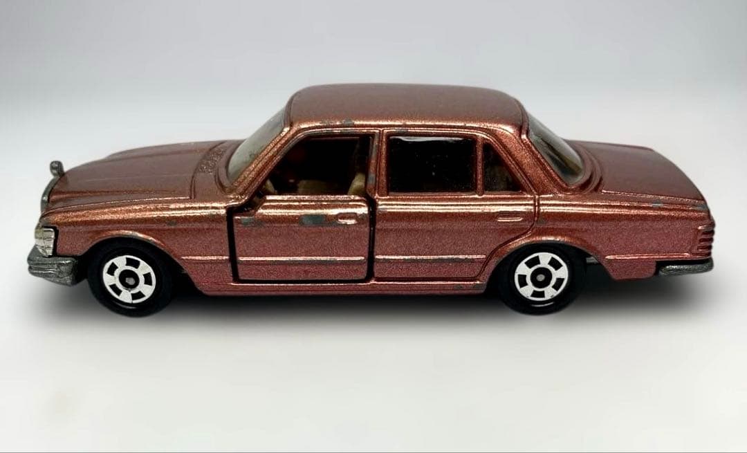日本製　トミカ　メルセデスベンツ450SEL. F7
