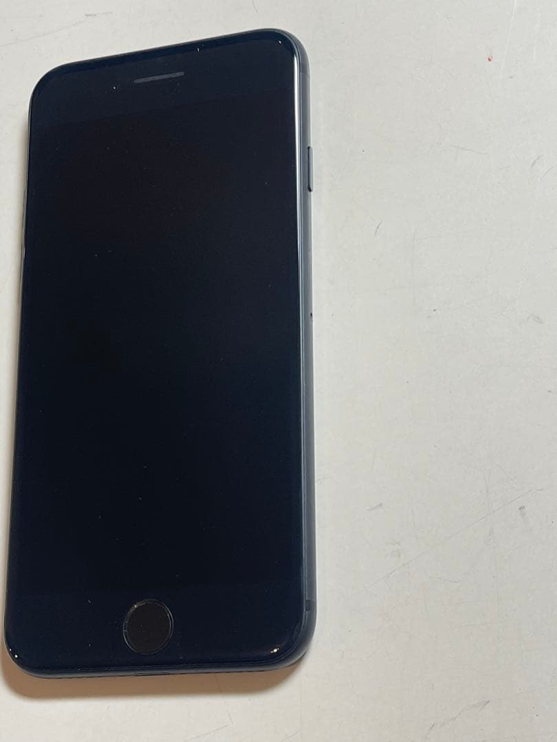 iPhone 7ブラック124GB 匿名発送SIMフリー　最大充電85%