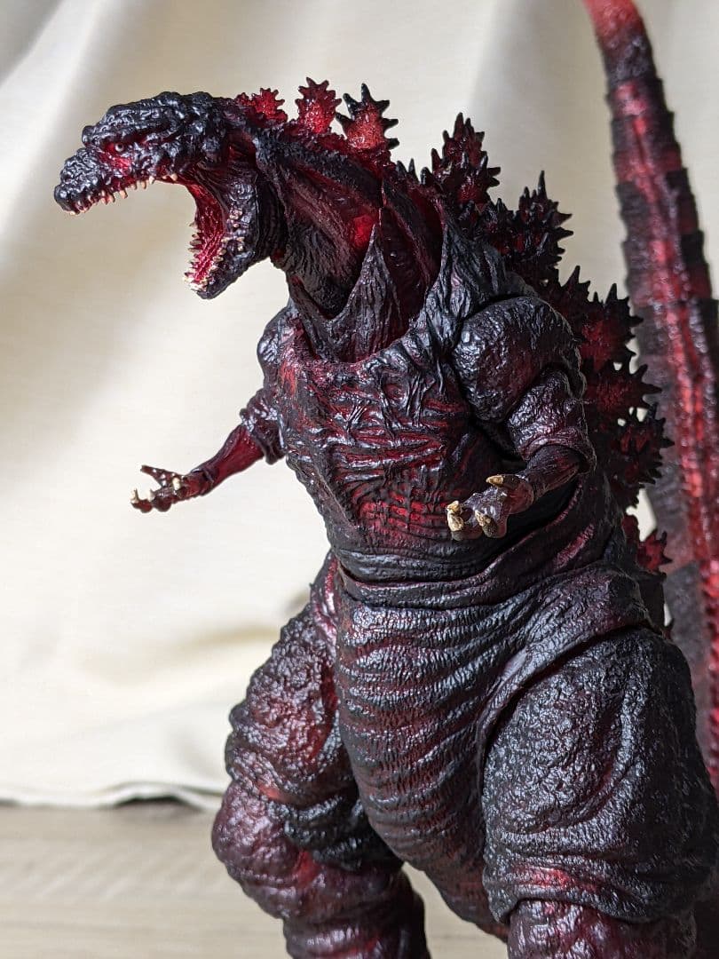 S.H.MonsterArts ゴジラ (2016) 夜間戦闘Ver.