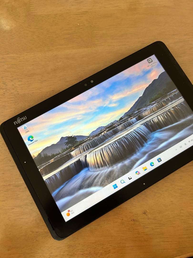 バッテリー良好 タブレットノート fujitsu arrows Tab Q508