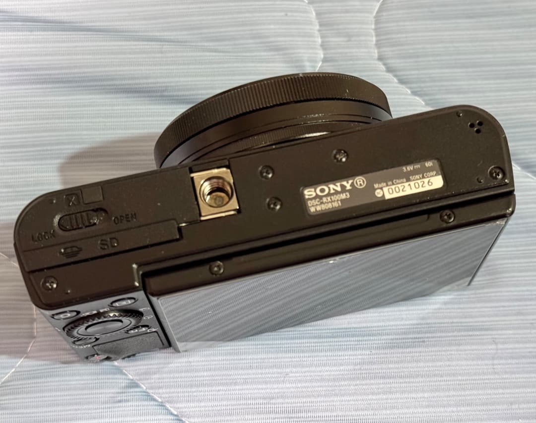 ソニーサイバーショットRX-100MIII 箱付き