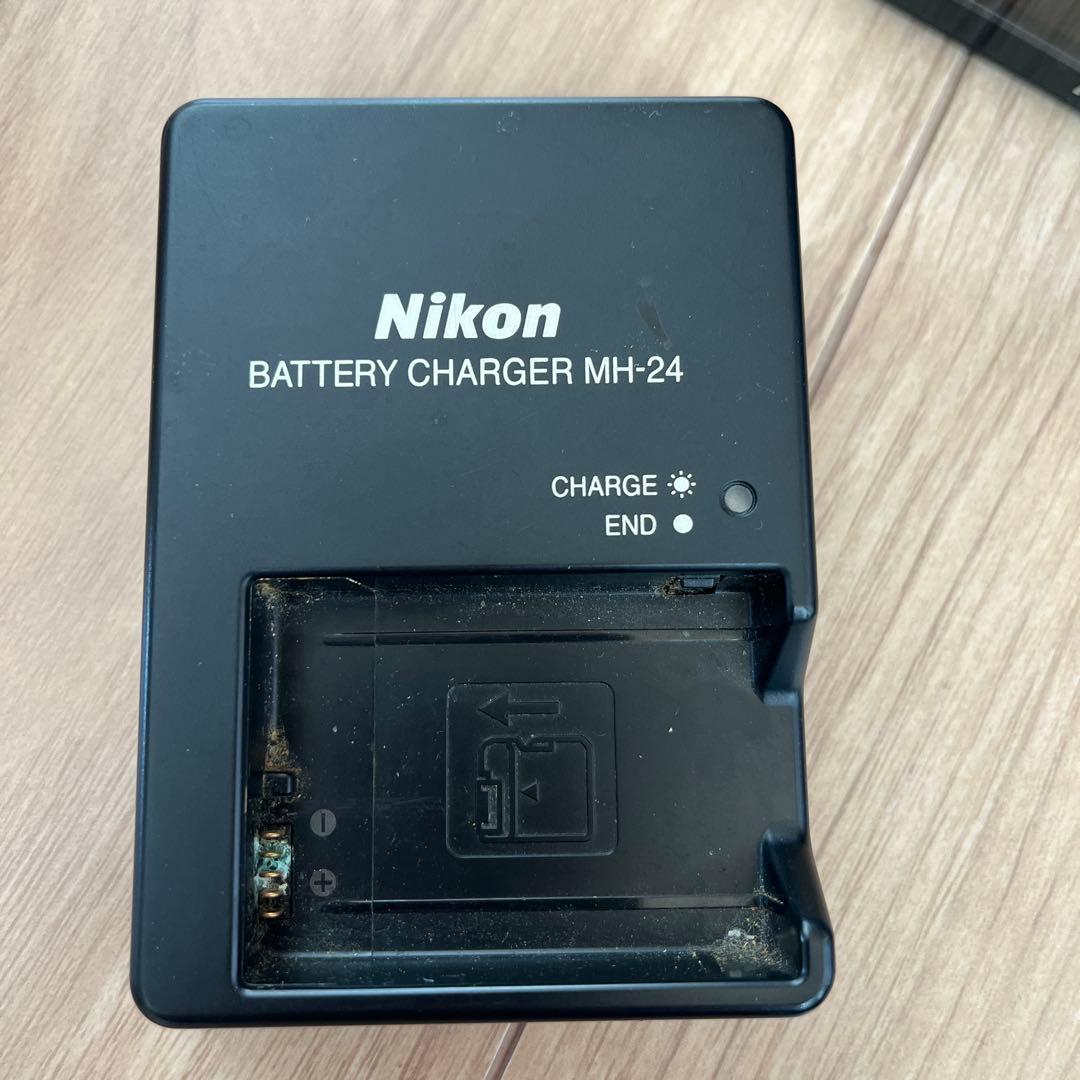 中古品　Nikon D3100 デジタル一眼レフカメラ　ニコン