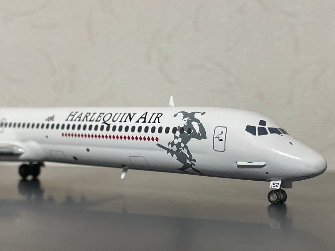 ハーレクインエア 旅客機MD-81