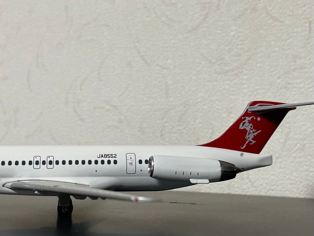 ハーレクインエア 旅客機MD-81