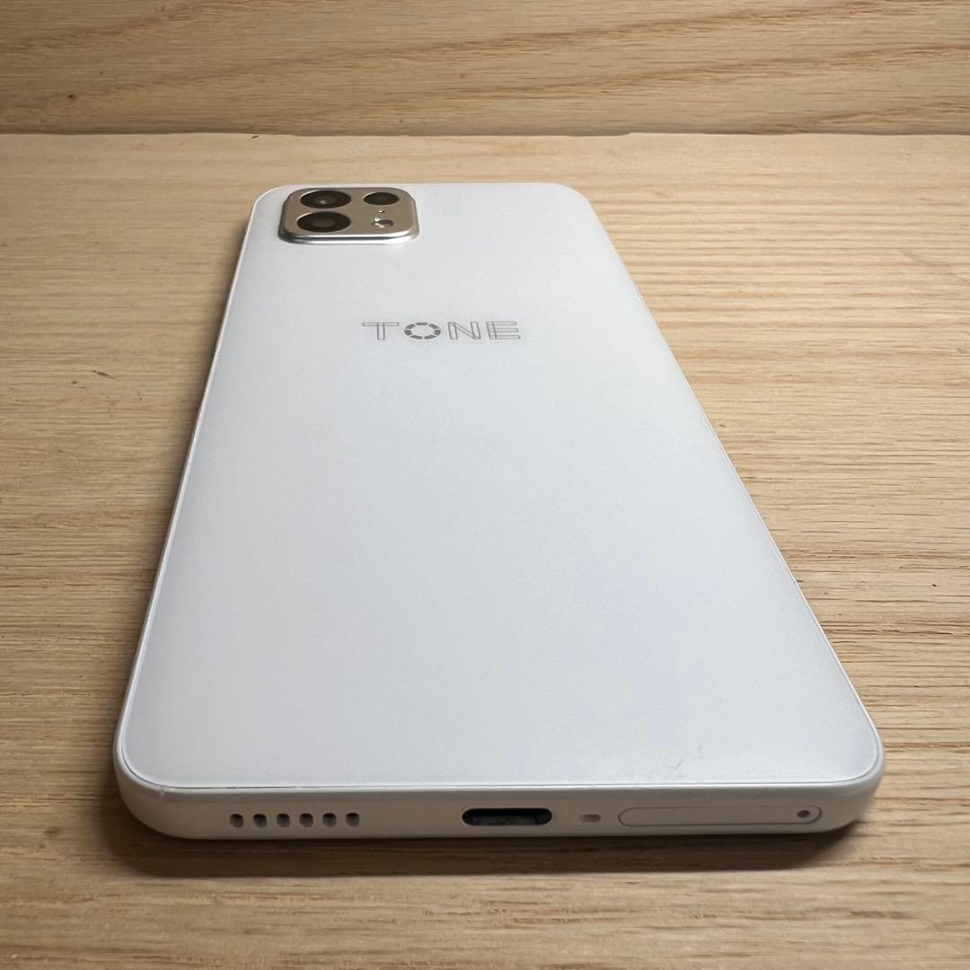 トーンモバイルTONE e22本体 画面割れ H8