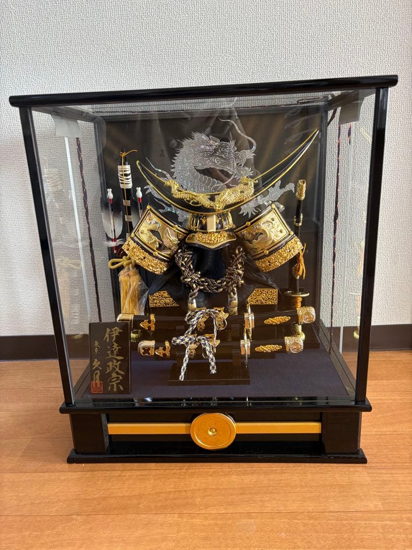 兜飾り 10号 ガラスケース入り 伊達政宗 人形の久月
