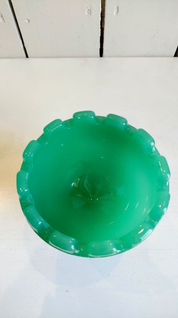 タキナミガラス 足付き 灰皿 小物入れ ミルクガラス 美品 vintage