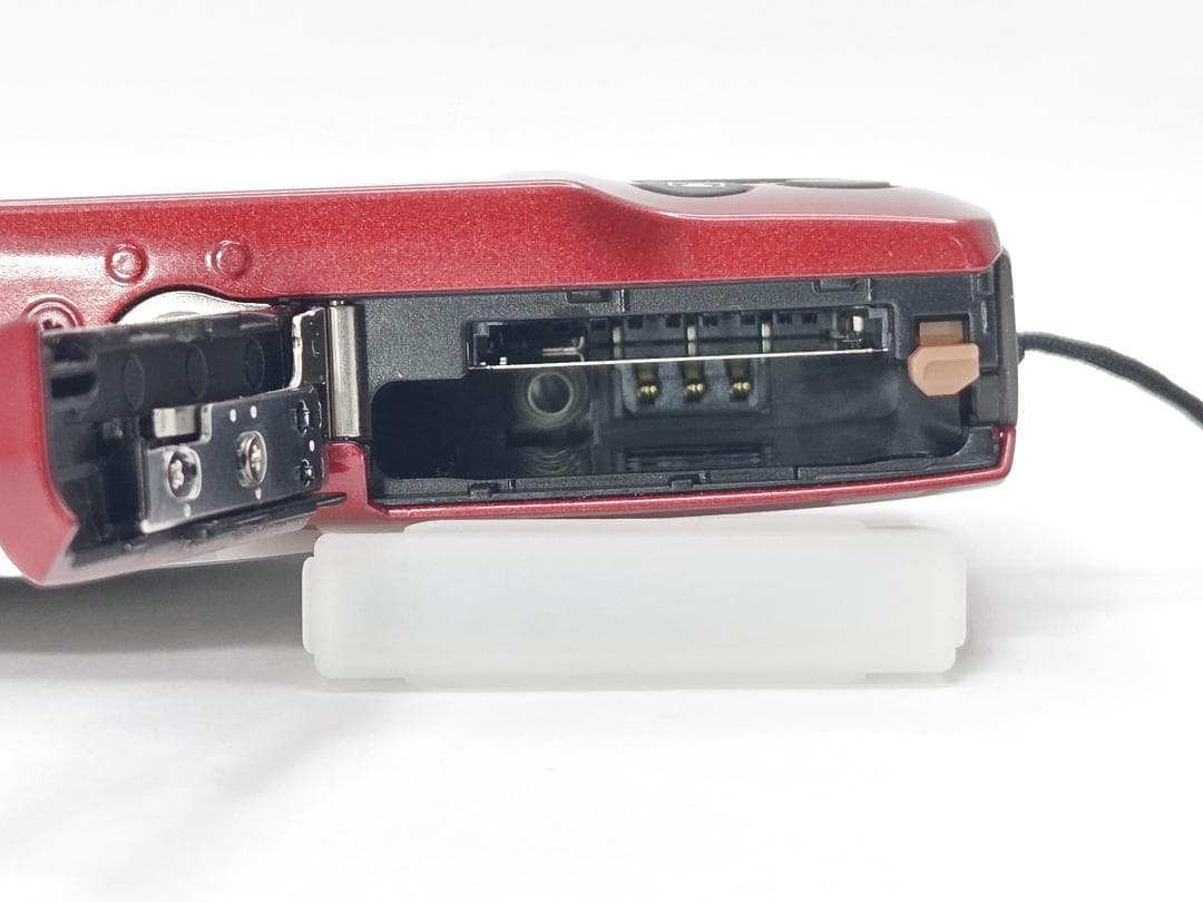 ■美品■ キヤノン　Canon IXY 200 レッド《元箱付属・動作確認済み》