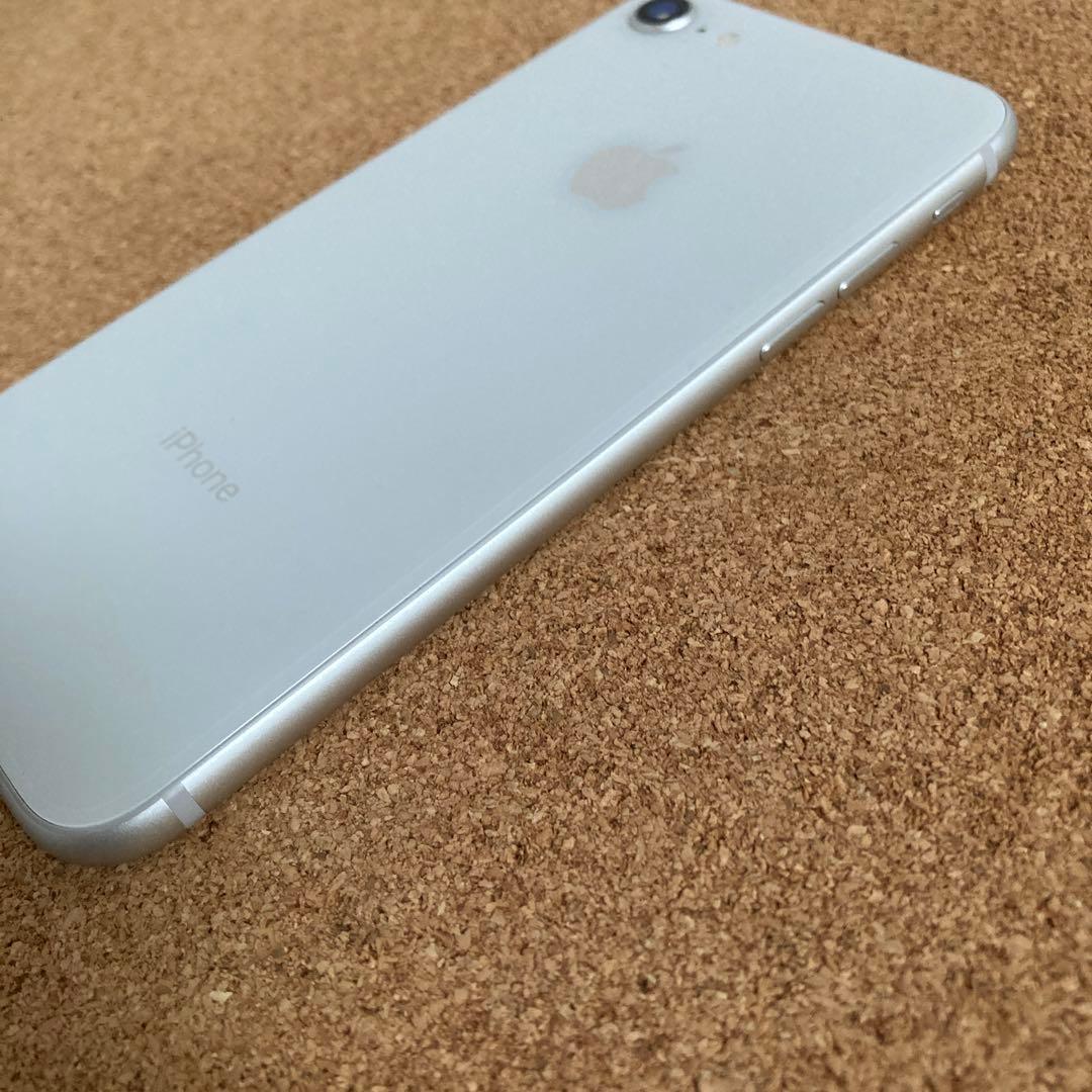 951【早い者勝ち】電池最良好☆iPhone8 64GB SIMフリー☆