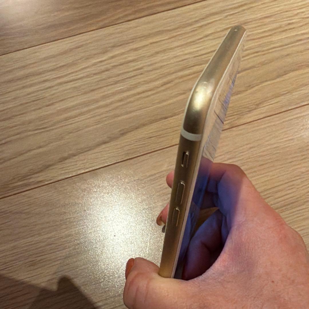 iPhone7 128GB ゴールド SIMフリー バッテリー96% 初期化済み