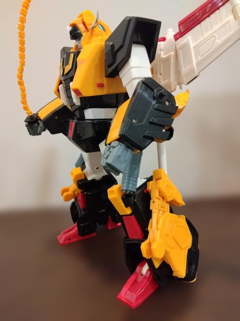 トランスフォーマーMP　ビクトリーセイバー