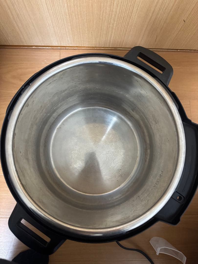 InstantPot NovaPlus60 電気圧力鍋　圧力釜　5.7L