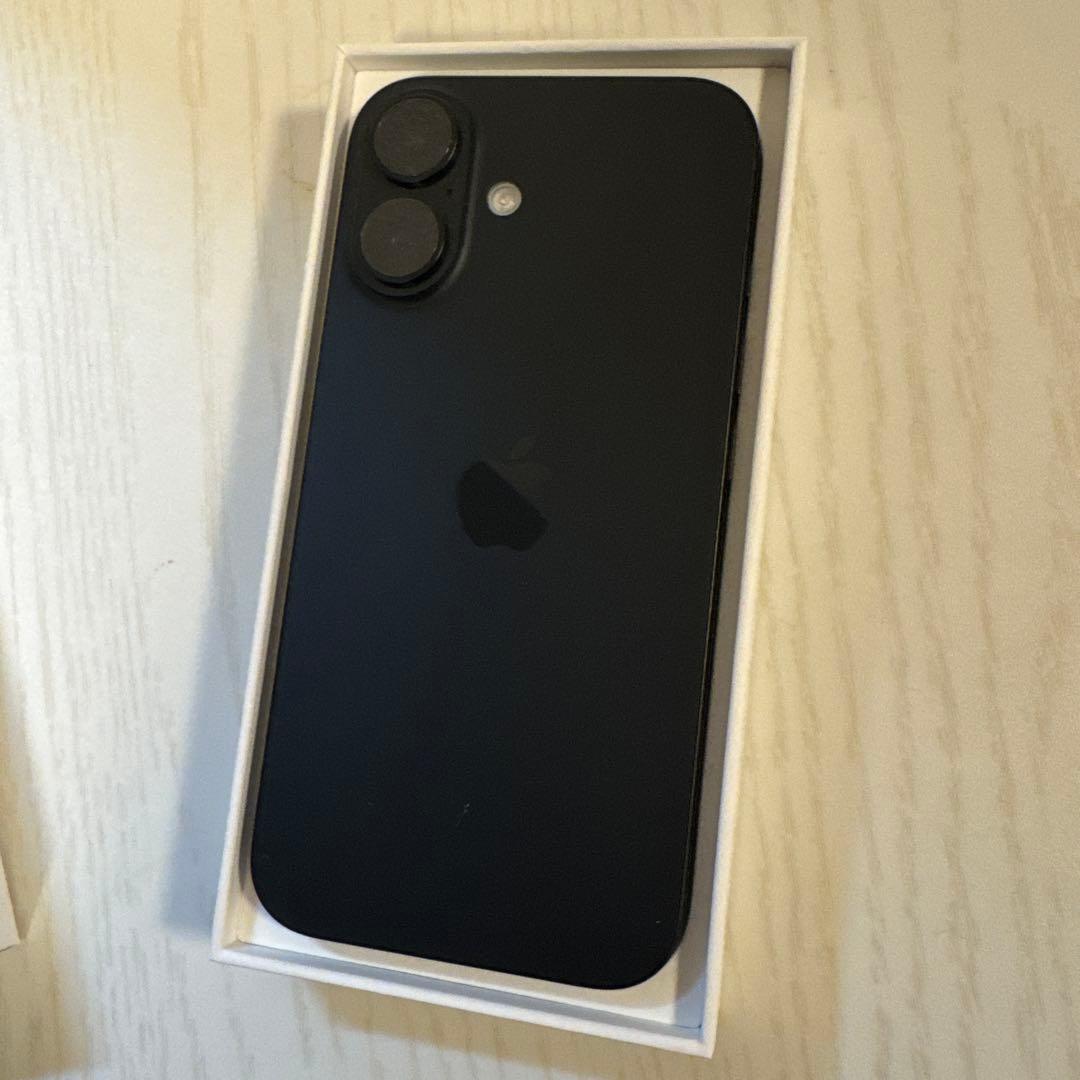 Apple iPhone 16 128 ブラック本体バッテリー89%SIMフリー