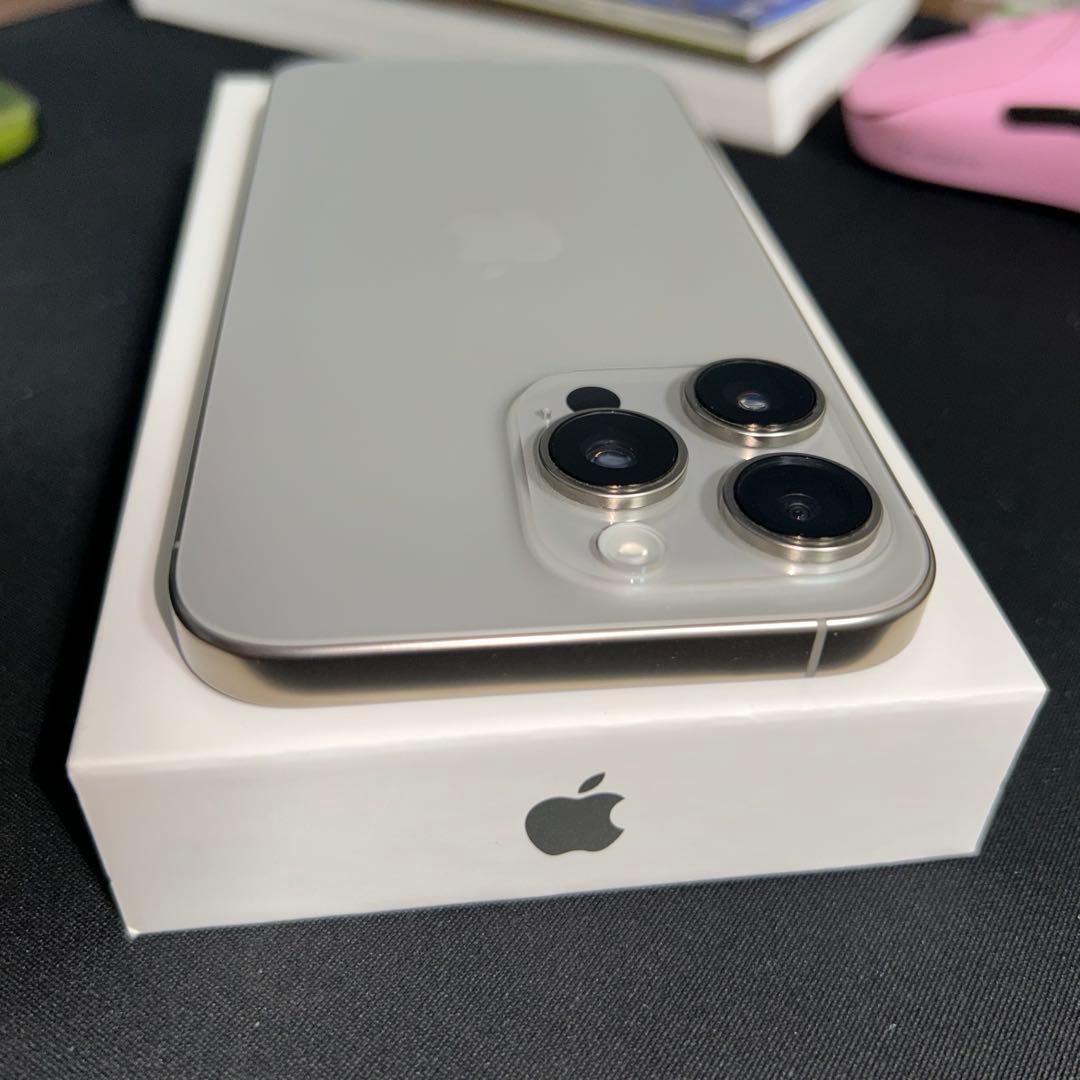 【美品】iPhone 16 Pro MAX 256GB ナチュラルチタンニウム