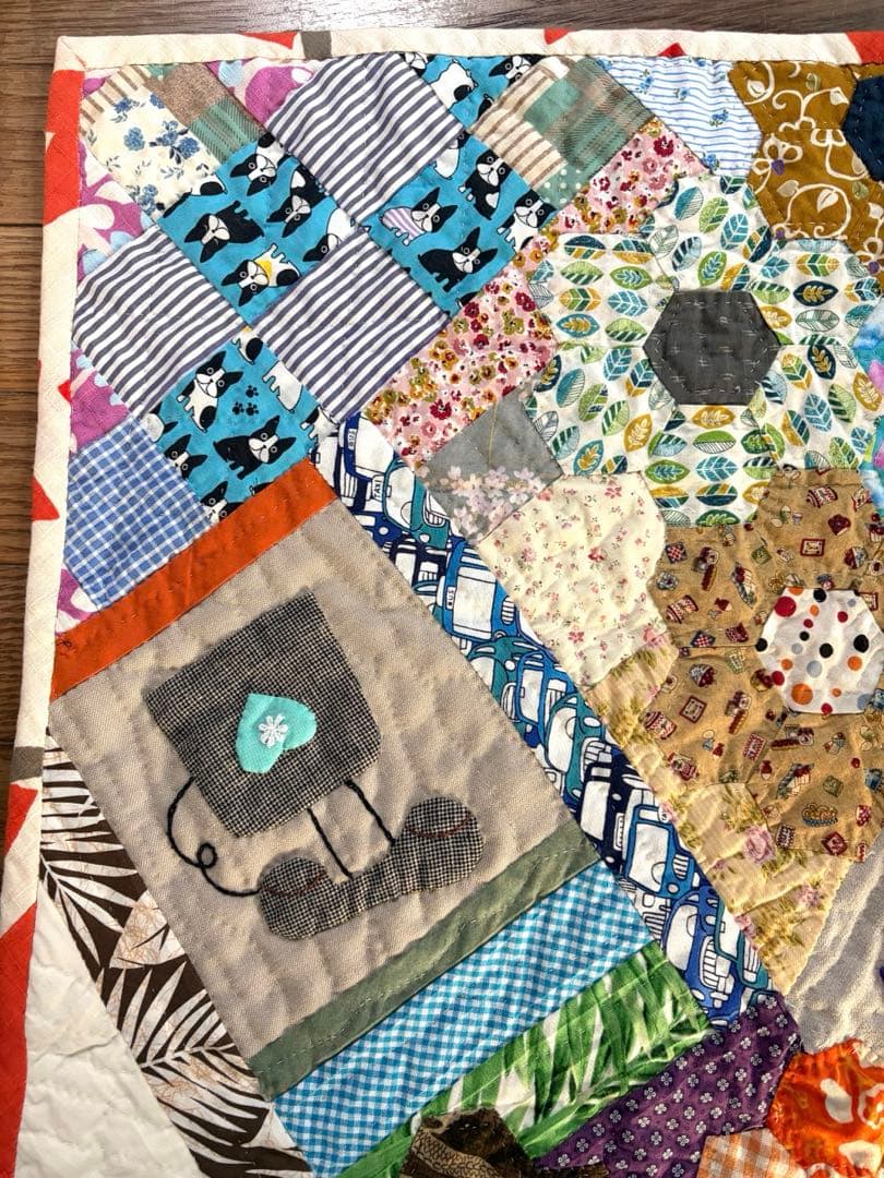 パッチワーク　キルト タペストリー　ハンドメイド