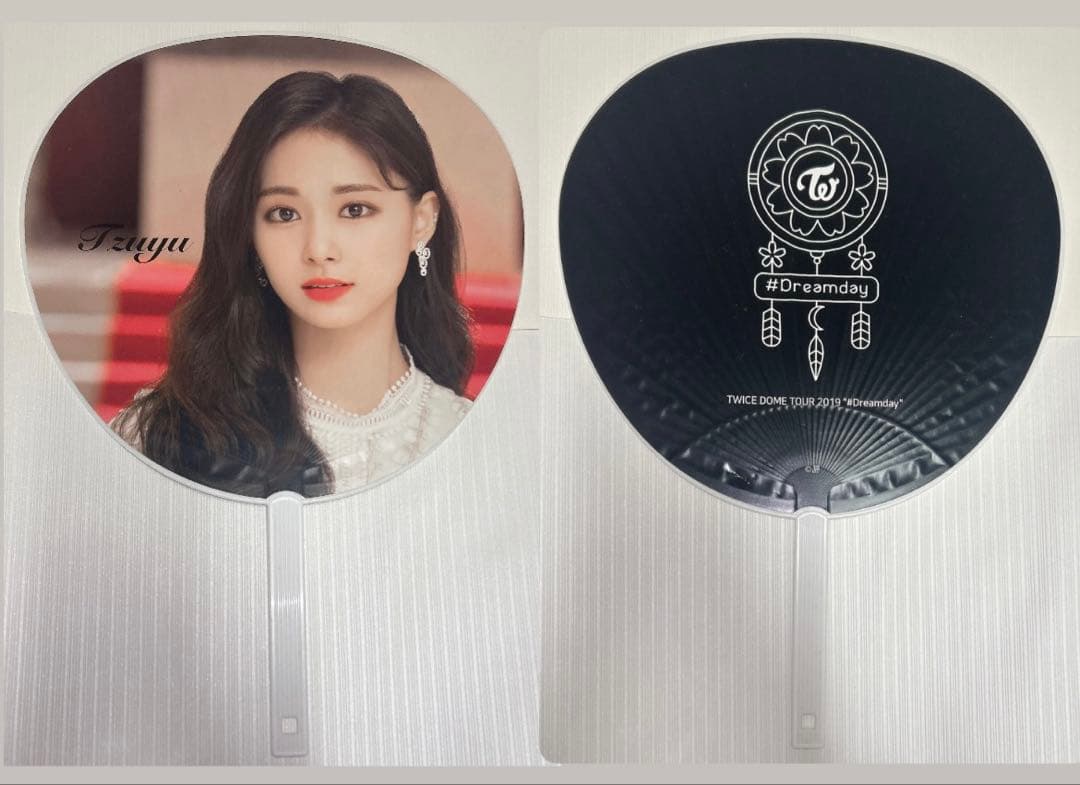 TWICEサナグッズまとめ売りトレカペンライト缶バッジアルバムうちわサブリー