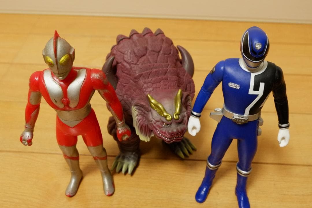 ソフビ人形　5体セット　昭和レトロ　ウルトラマン　怪獣　仮面ライダー　6-32