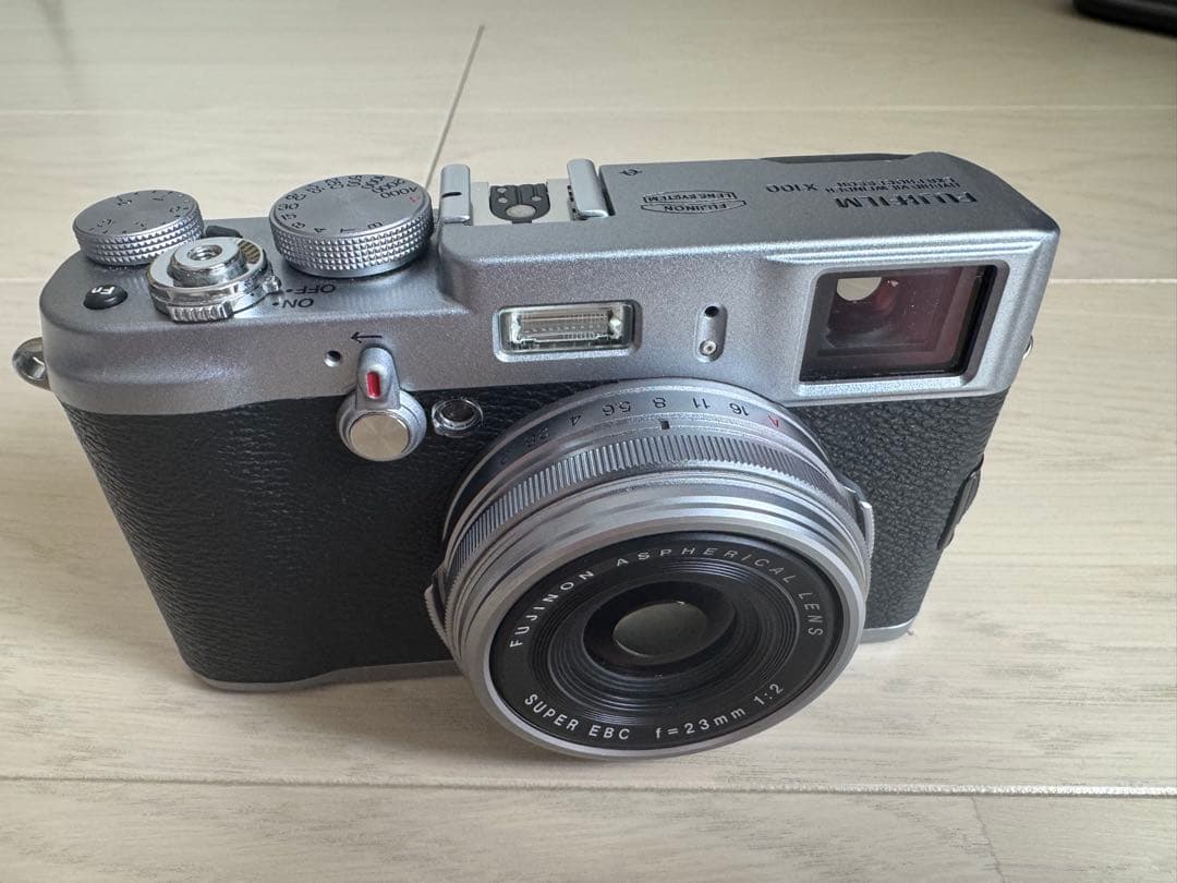 Fujifilm X100 デジタルカメラ
