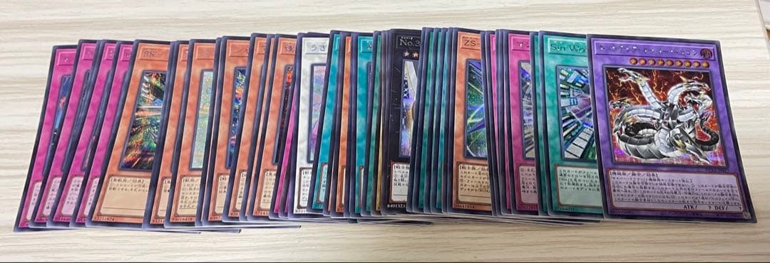 む*ん様 引退品　遊戯王OCG まとめ売りホロ、旧レリーフ、20th有り