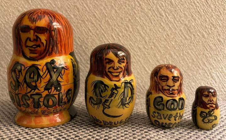 ロシア産 SEX PISTOLS マトリョーシカ