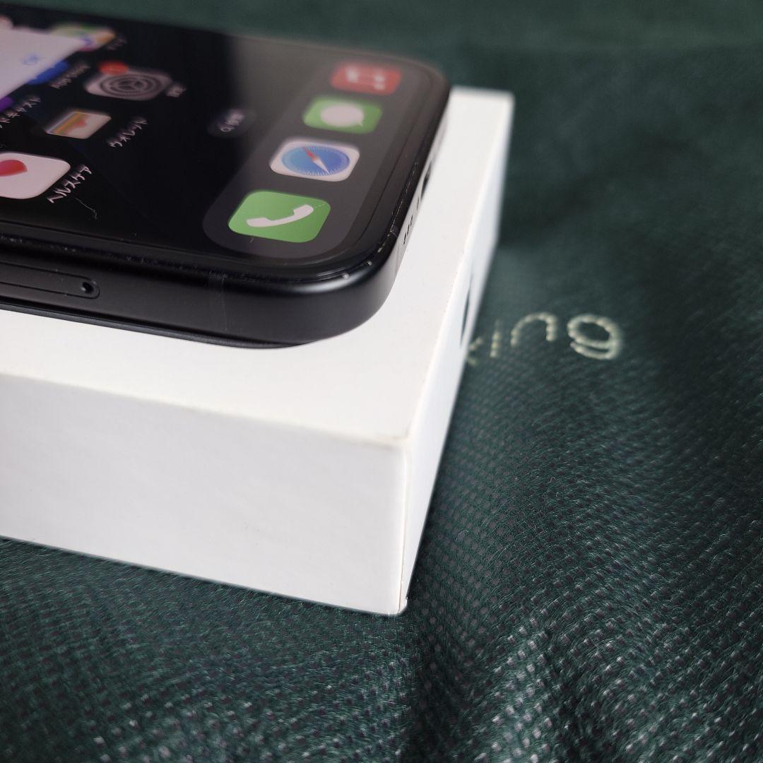 美品　iPhone15 256GB ブラック　予備ガラスフィルム2枚付き