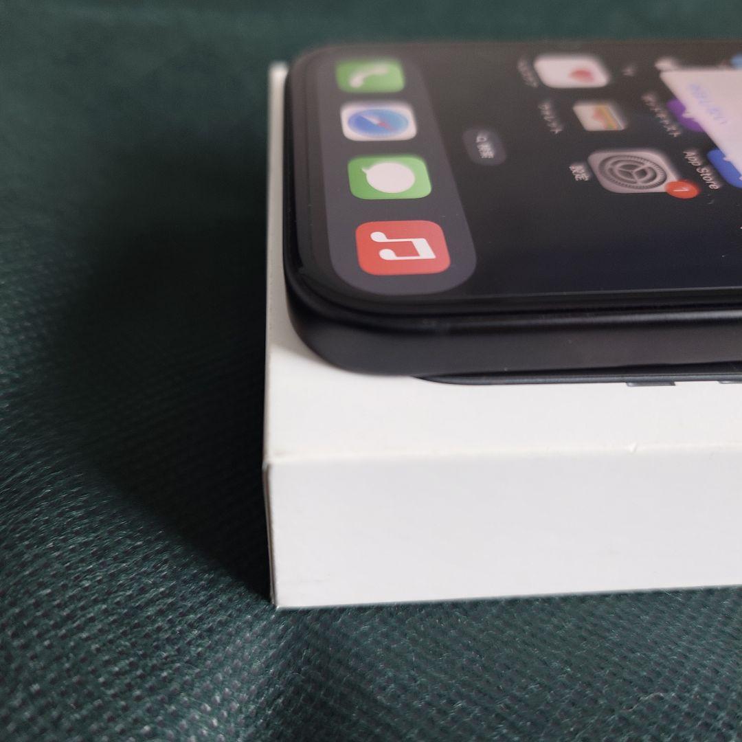 美品　iPhone15 256GB ブラック　予備ガラスフィルム2枚付き