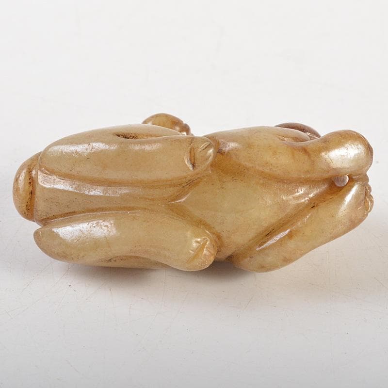 中国　玉石白玉彫刻　神獣　根付　紙鎮　置物　C　7706E