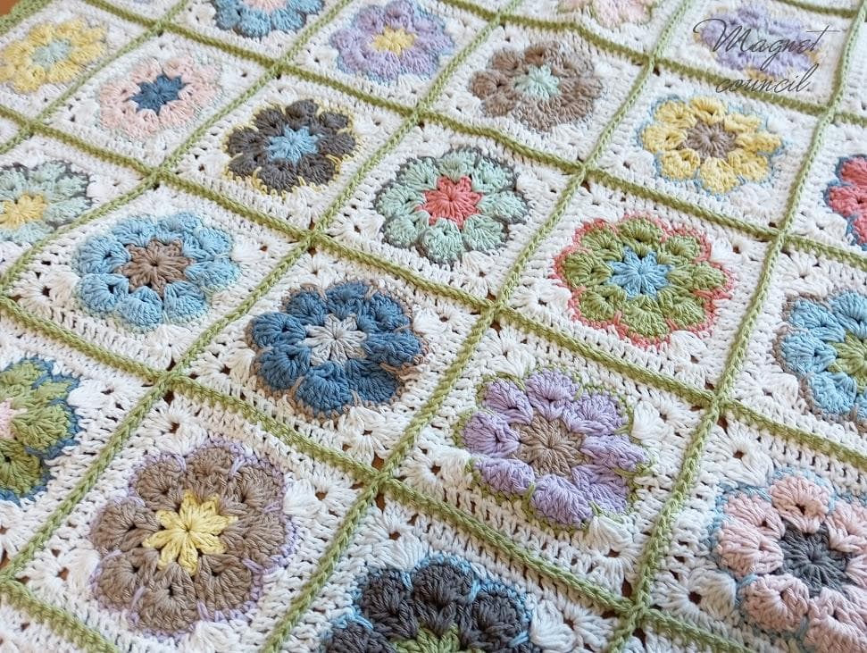 ハンドメイド　アフリカンフラワーのコットンブランケット