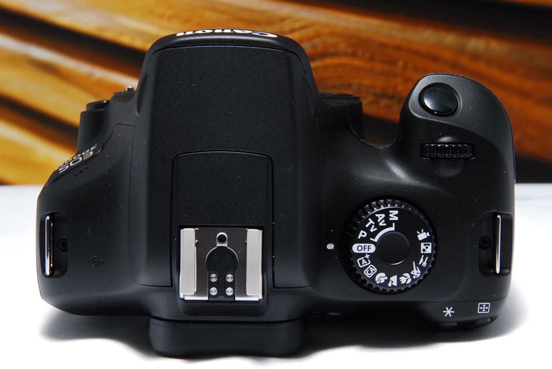 ★美品★ Canon EOS 3000D Wi-Fi 元箱付き 国内未発表