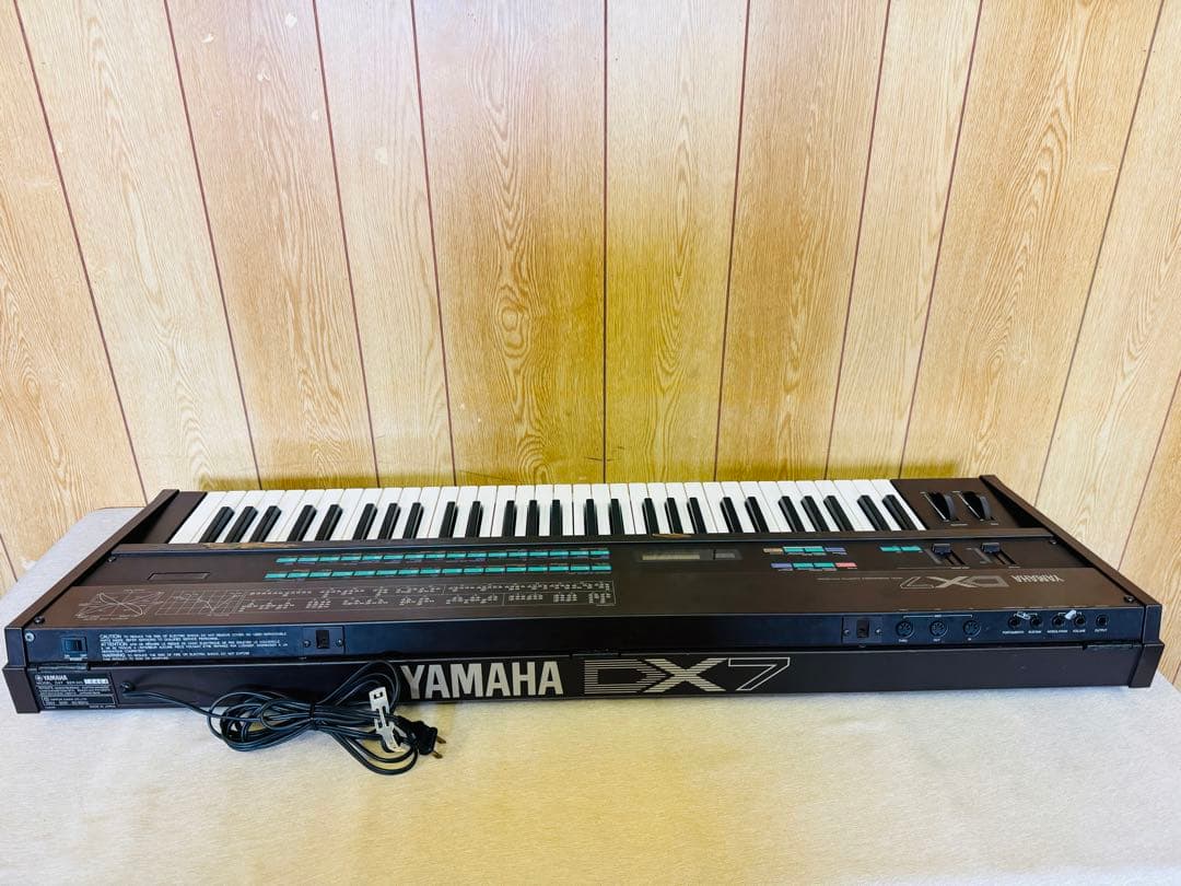 YAMAHA ヤマハ DX7 デジタルシンセサイザー