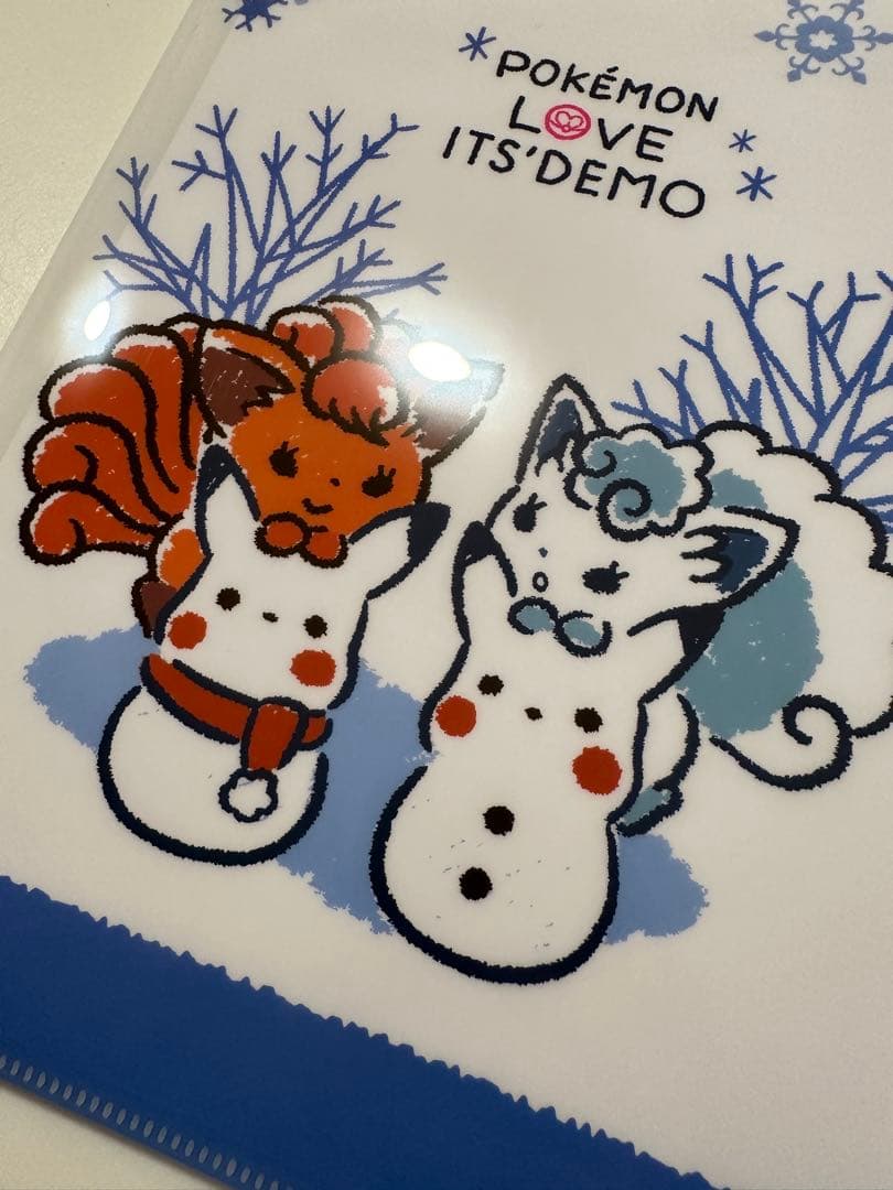イッツデモ　ポケモン　ロコン達と雪だるまピカチュウのマルチクリアファイル