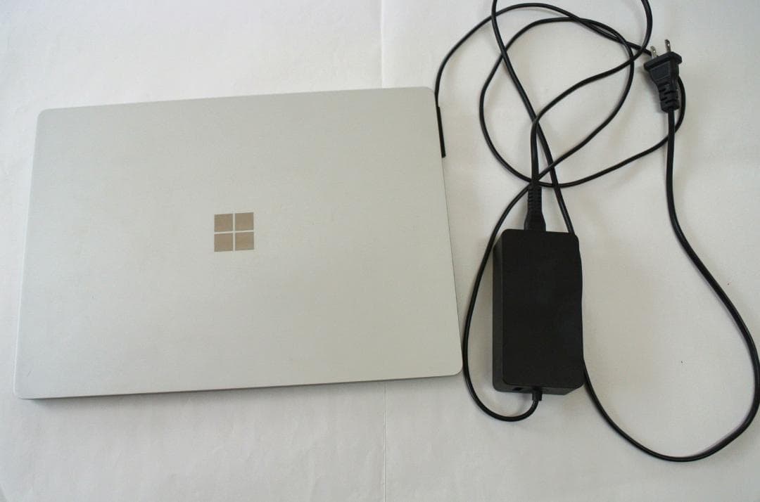 ゆ*3様 Microsoft Surface Laptop 2 1769
