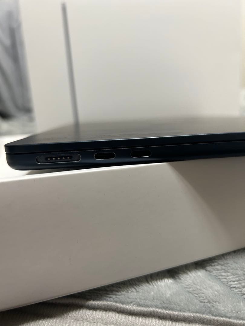 MacBook Air M2 8GB/256GB ミッドナイト