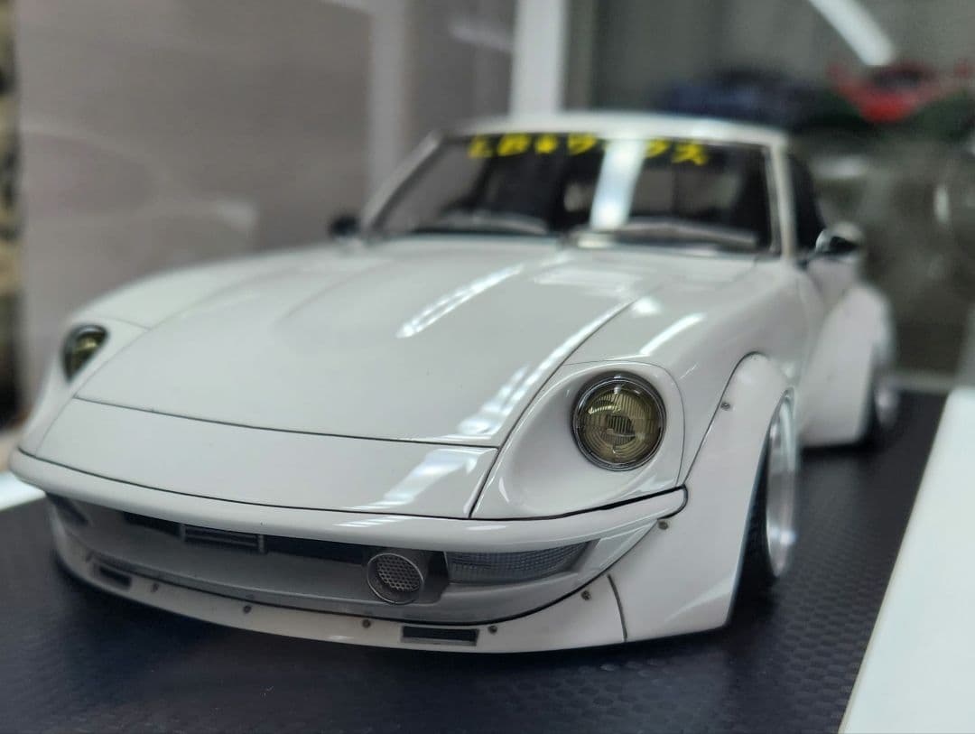 【1/18イグニッションモデル LB-WORKS Fairlady Z(S30)